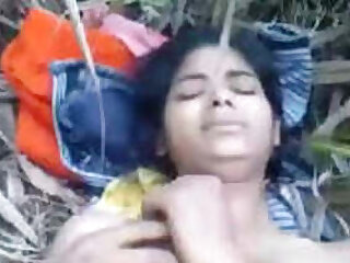 Indian couple fucking in jungle