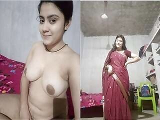 India's Most In-Demand Girl Desi Records Her Nude Video For Lover