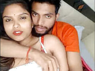 Indian Hot Babe Show On Bed