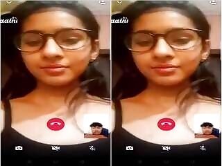Desi Girl Showing Boobs on Video call