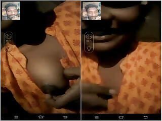 Girl Mallu Shows Her Tits to Lover on VK